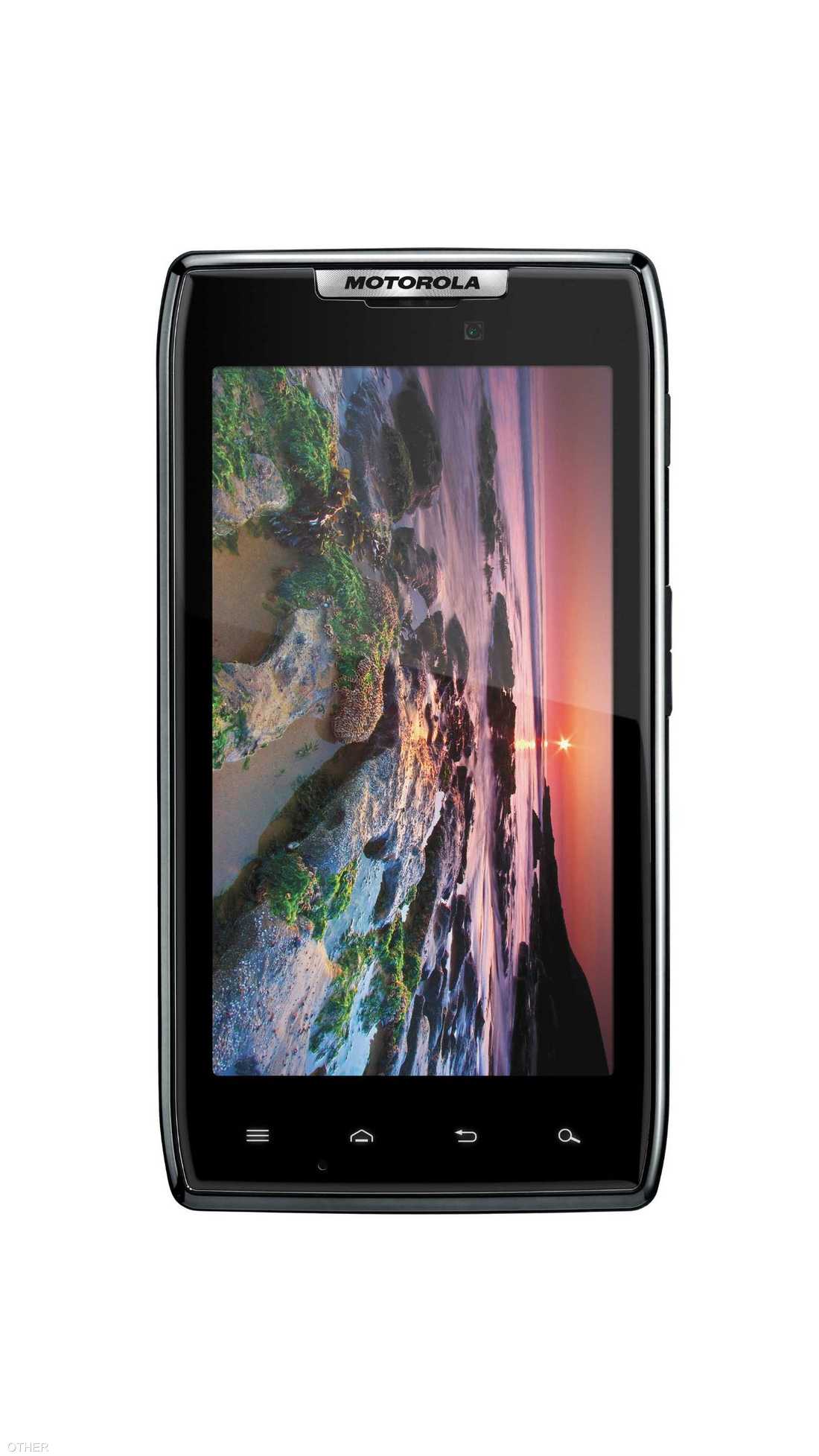 هاتف موتورولا ريزر هو أقل هاتف في العالم سمكا ويعمل بنظام أندرويد 3.0، وكاميرا بدقة 8.0 ميغا بيكسل، ويتيح الاتصال بكافة الشبكات اللاسلكية.