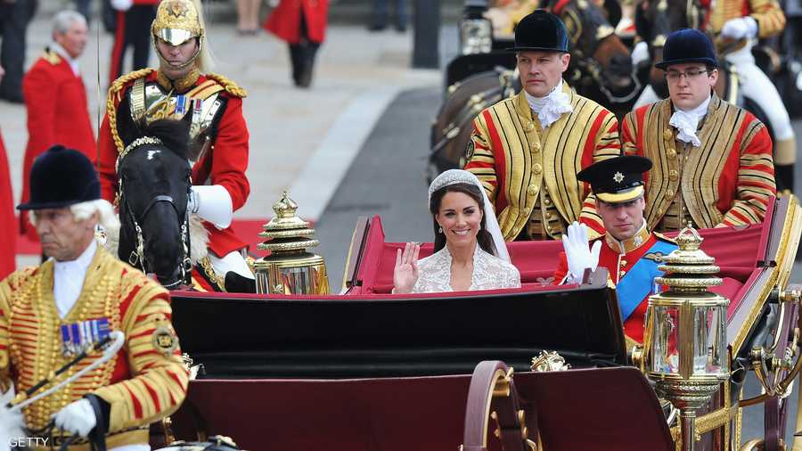 في 29 إبريل، تم الاحتفال بـ"زواج القرن" بين الأمير ويليام، ابن ولي عهد بريطانيا، وكايت ميدلتون وتابع حفل الزفاف الذي بث على التلفزيون مباشرة نحو ملياري مشاهد.