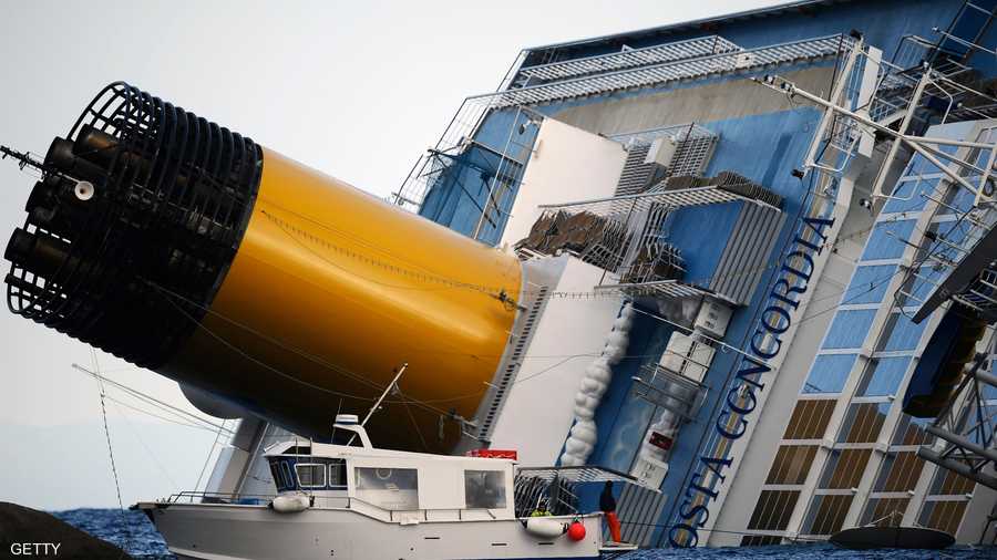 السفينة تعرضت للميل بمقدار 80 درجة على الجانب المقابل بعد إصدامها بالصخور