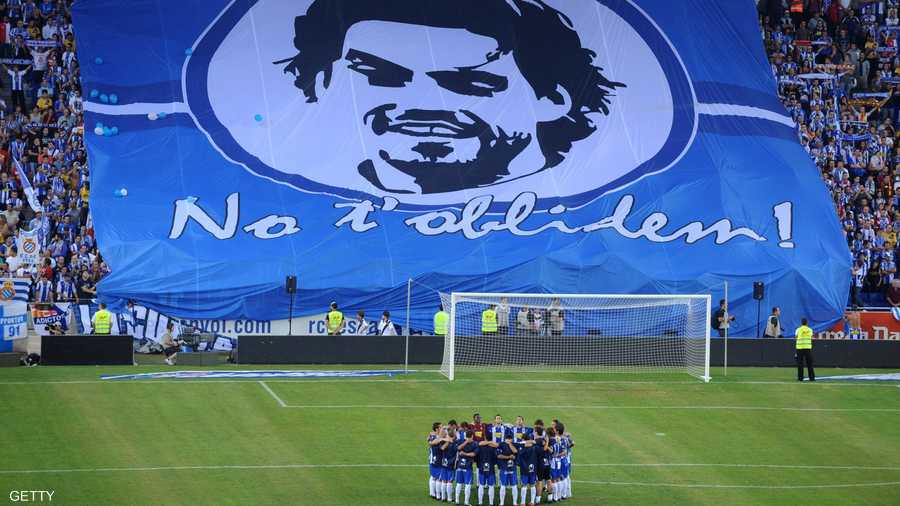 الإسباني دانيل خاركي.. 8 أغسطس 2009.. تعرض لاعب إسبانيول لأزمة قلبية بعد حصة تدريبية توفي على إثرها