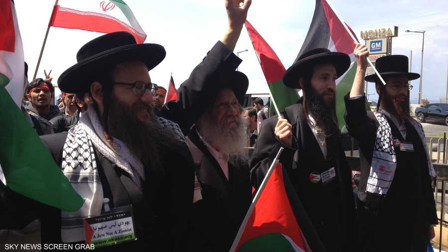 رجال دين يهود يشاركون 150 ناشطا دوليا في تظاهرة يوم الأرض في جنوب لبنان 