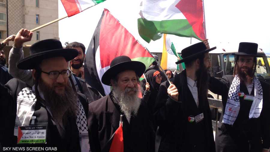 رجال دين يهود يشاركون 150 ناشطا دوليا في تظاهرة يوم الأرض في جنوب لبنان