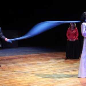 من العرض المسرحي