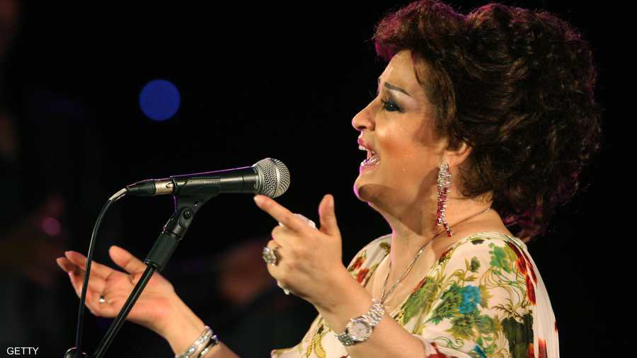 كثيرا ما أشعلت المسرح بأغانيها الرقيقة