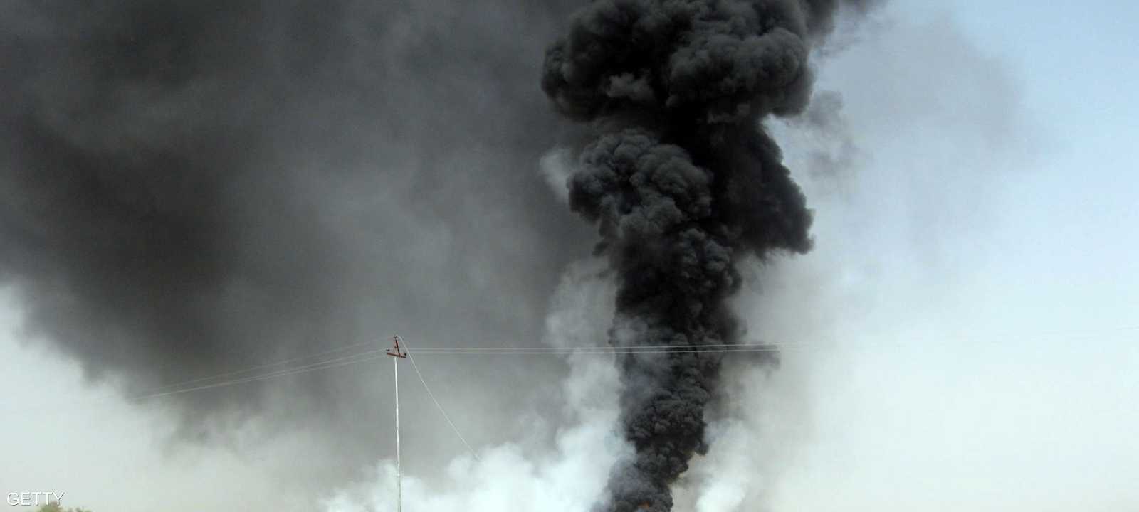 صورة أرشيفية لانفجار استهدف أحد خطوط النفط والغاز في اليمن