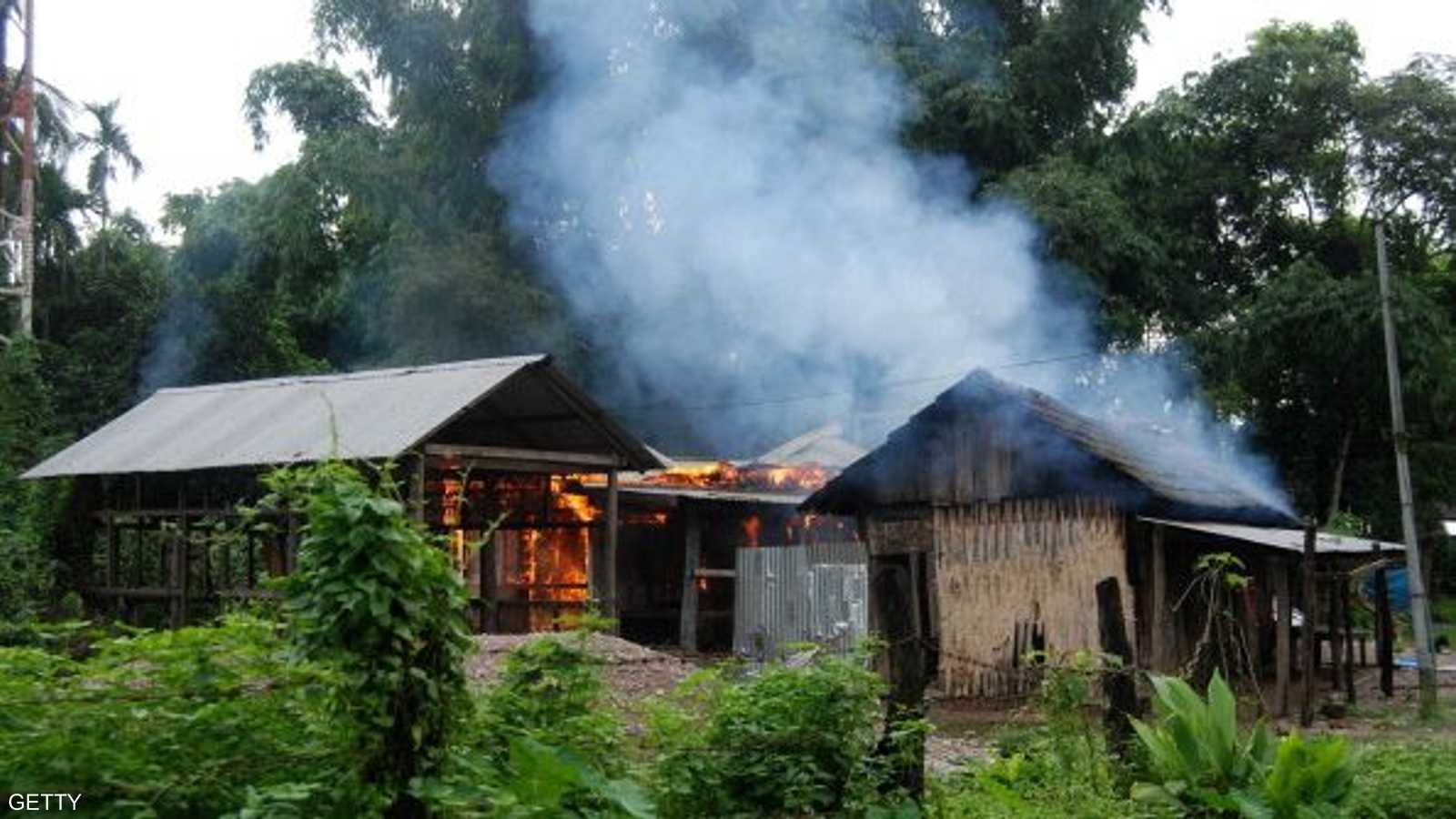 مقتل 30 وإحراق 500 قرية جراء العنف الطائفي في ولاية أسام الهندية