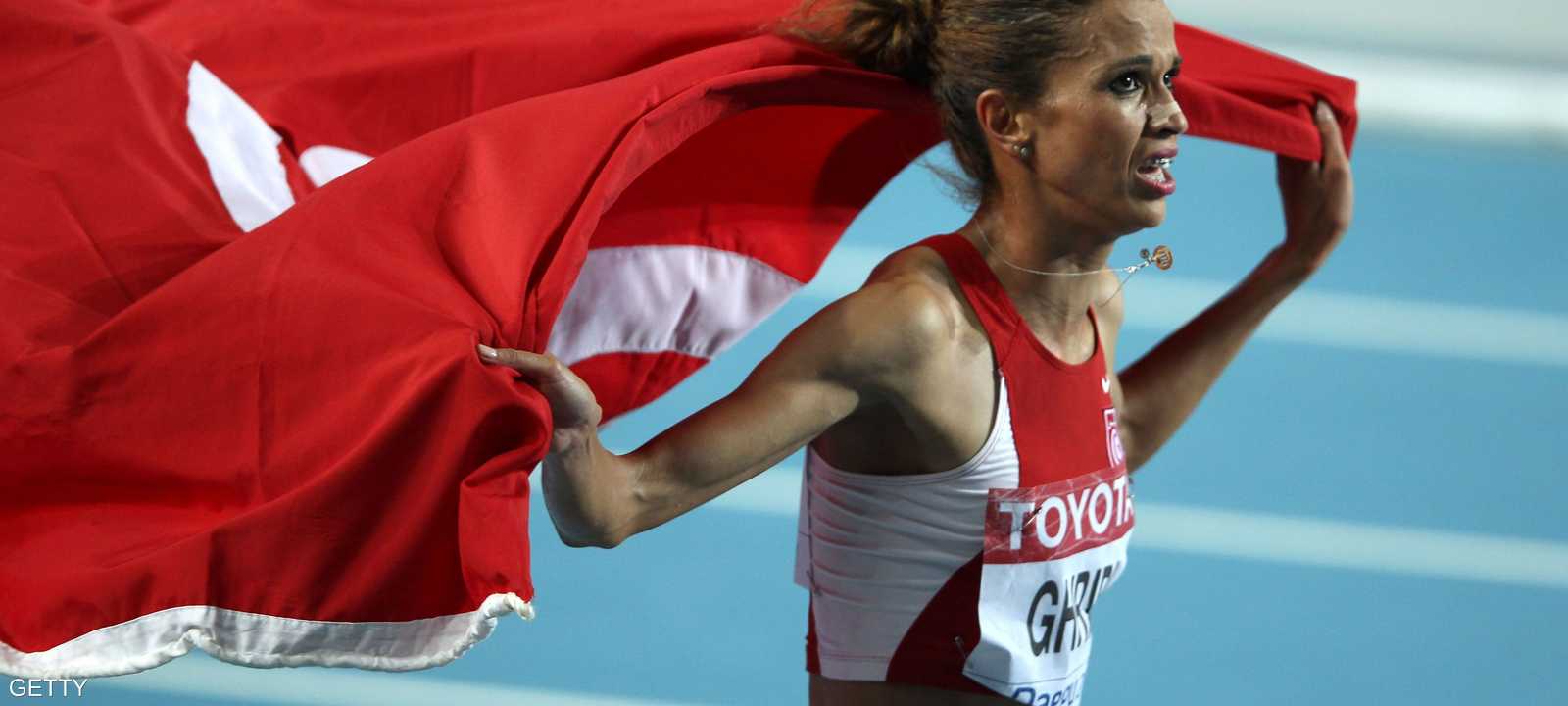 التونسية حبيبة الغريبي تحتفل بفضية 3000 متر حواجز