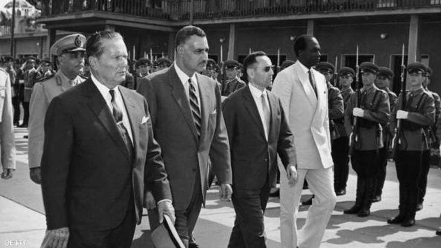 في القمة الأولى لعدم الانحياز في بلغراد عام 1961، عبدالناصر وتيتو والرئيس المالي موديبو كيتا رئيس الحكومةالمؤقتة في الجزائر بن يوسف بن خدة