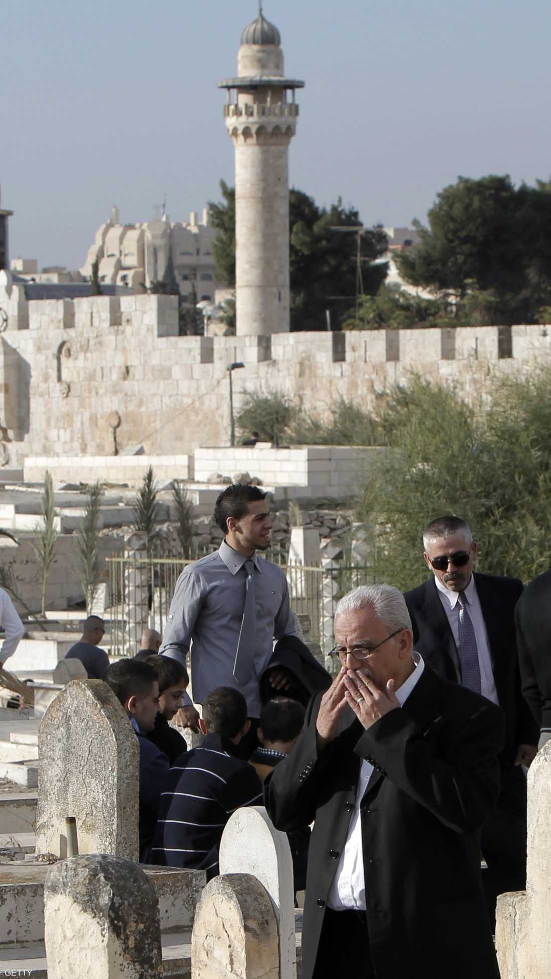 زيارة المقابر..أول نشاطات العيد لدى المقدسيين