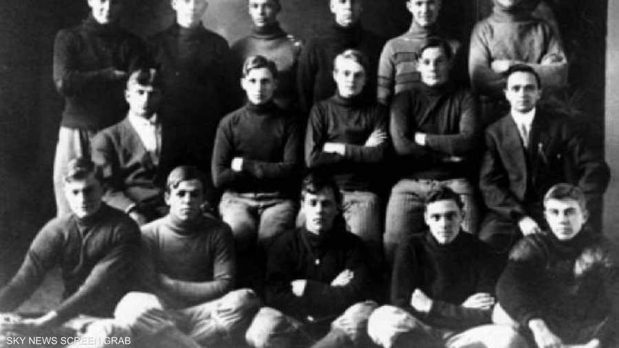 إيزينهاور مع فريق كرة قدم عام 1910