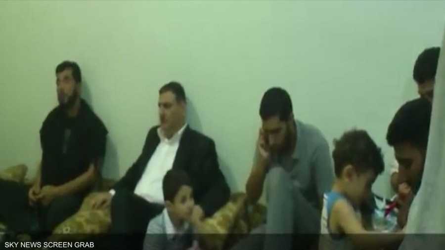 تعرض النظام السوري لأكبر انشقاق سياسي في أغسطس عندما ترك رئيس الوزراء رياض حجاب منصبه وغادر إلى الأردن