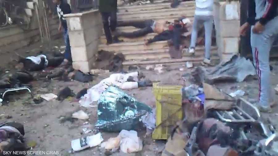 في منتصف ديسمبر قصفت مقاتلات حربية سورية مخيم اليرموك للاجئين الفلسطينيين لأول مرة في دمشق