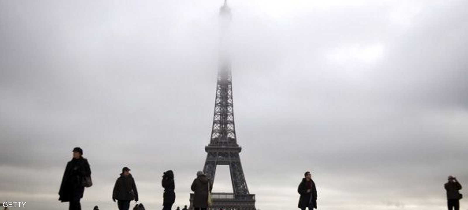 صندوق النقد يستبعد أن تتمكن فرنسا من خفض عجزها المالي إلى 3 بالمئة في 2013