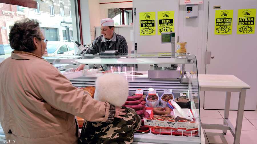 يعود اللجوء إلى لحم الخيل على الأرجح لأسباب مالية لأنه أرخص بكثير من لحم البقر