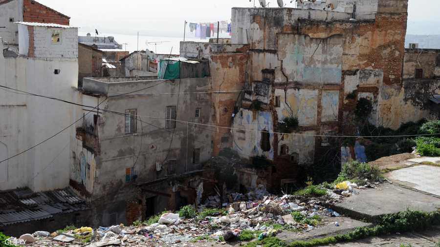 وتأثرت بالكوارث التي حلت بالجزائر من فيضانات وزلازل.