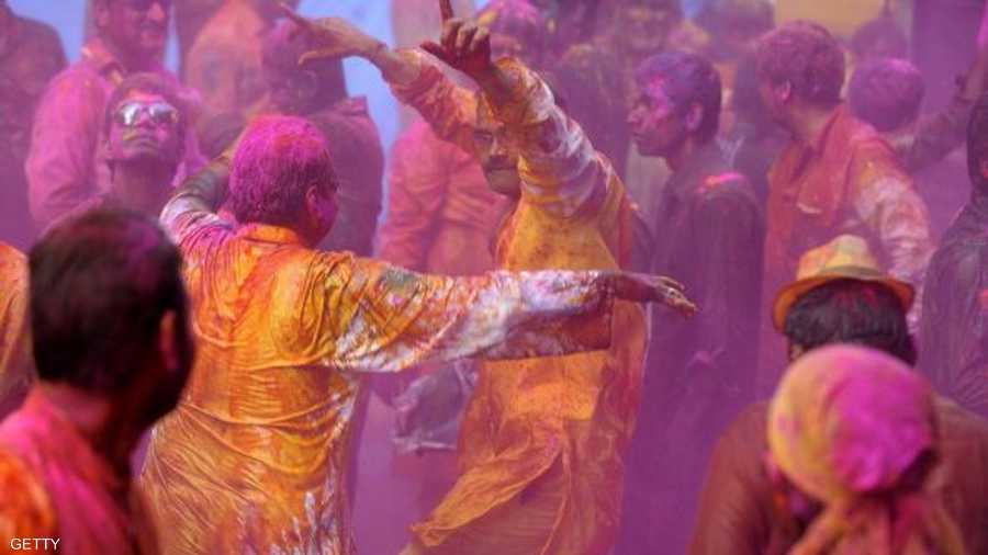 طقوس ورقصات تمنح المهرجان زخما فريدا