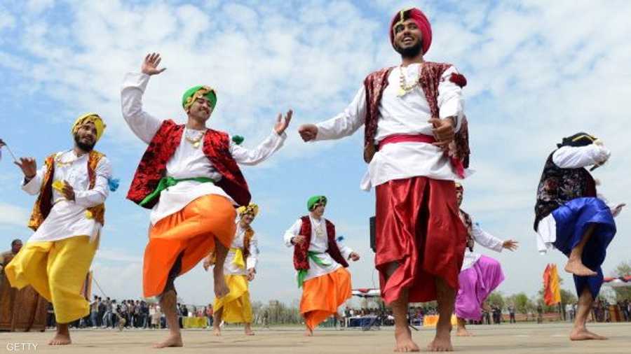 الرقص أحد طقوس المهرجان السنوي