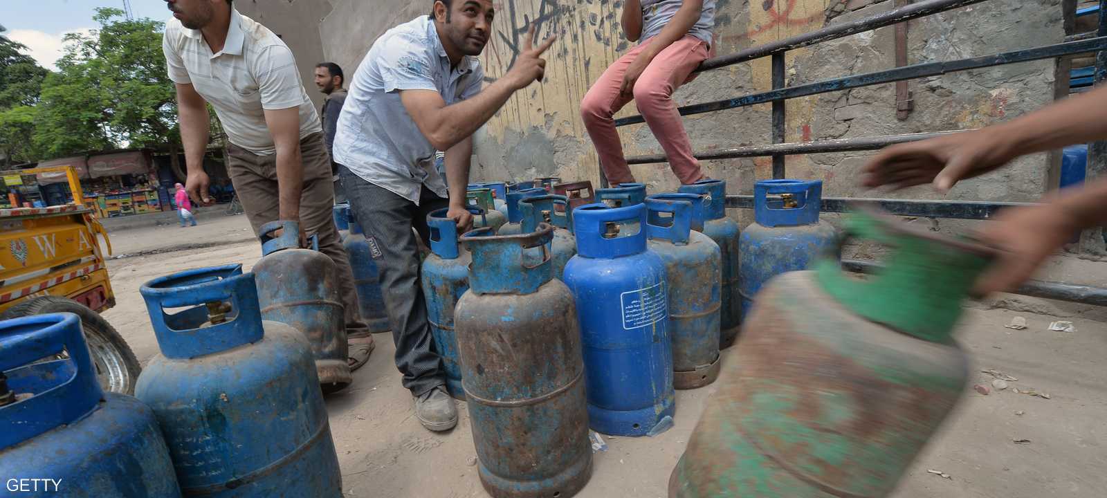 تعاني مصر نقصا في الوقود تسبب في رفع أسعار غاز الطهي