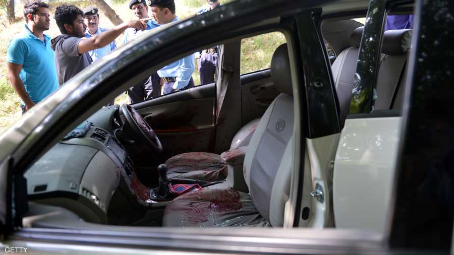 سيارة المدعي العام الباكساتي شودري ذو الفقار وقد أصابها وابل من الرصاص أدى إلى مقتله في 3 مايو 2013.