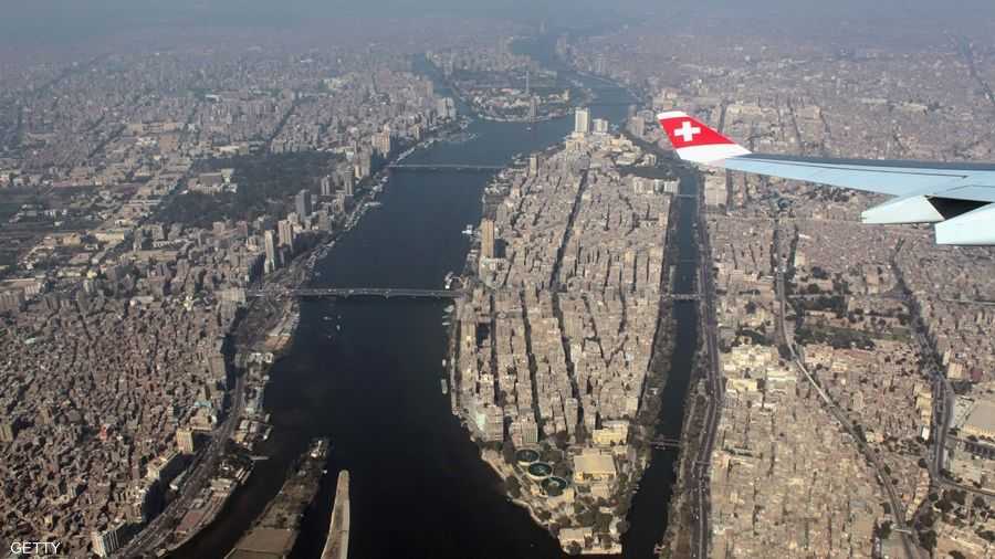 وعلى مر القرون حافظ النيل على الحياة في مصر حيث بادله المصريون الحب والعشق 