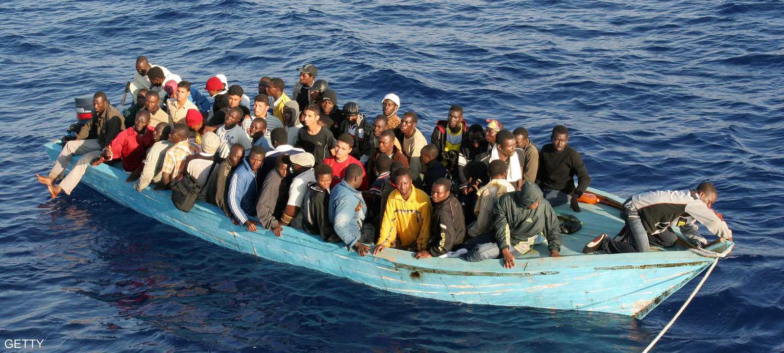 مهاجرون أفارقة قبالة شواطئ إيطاليا (أرشيفية)