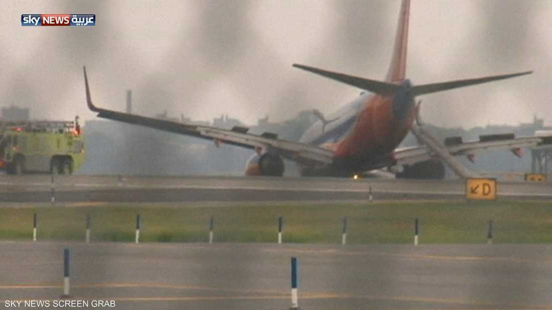 جرحى خلال هبوط طائرة في مطار لاغوارديا