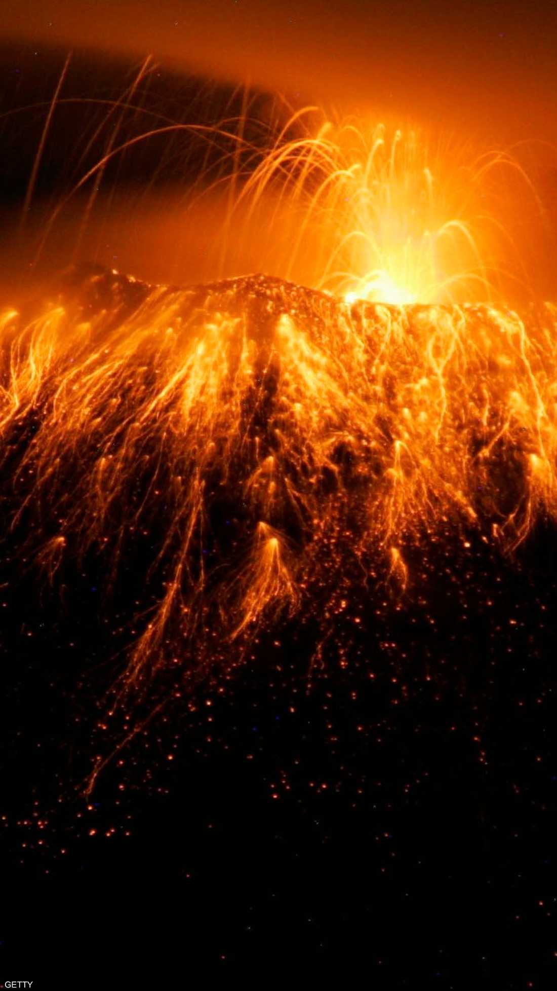 غضبه يوقظ ظلمة الليل نورا