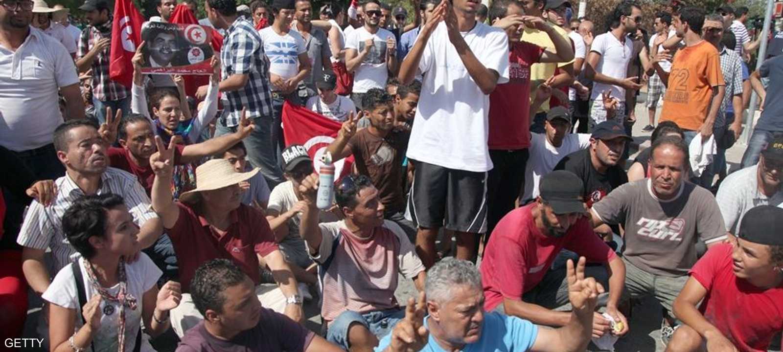اعتصام لمؤيدين ومعارضين للحكومة التونسية