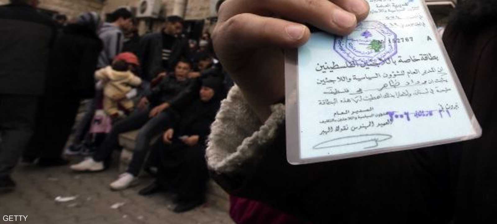 لاجئون فلسطينيون على الحدود السورية اللبنانية
