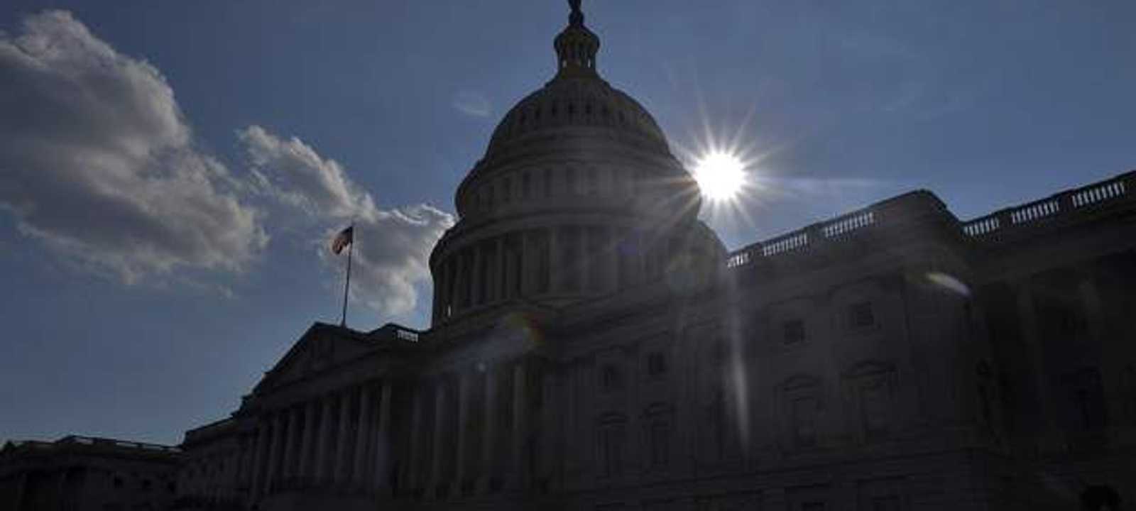 الإغلاق الحكومي يهدد الوضع الائتماني للولايات المتحدة.