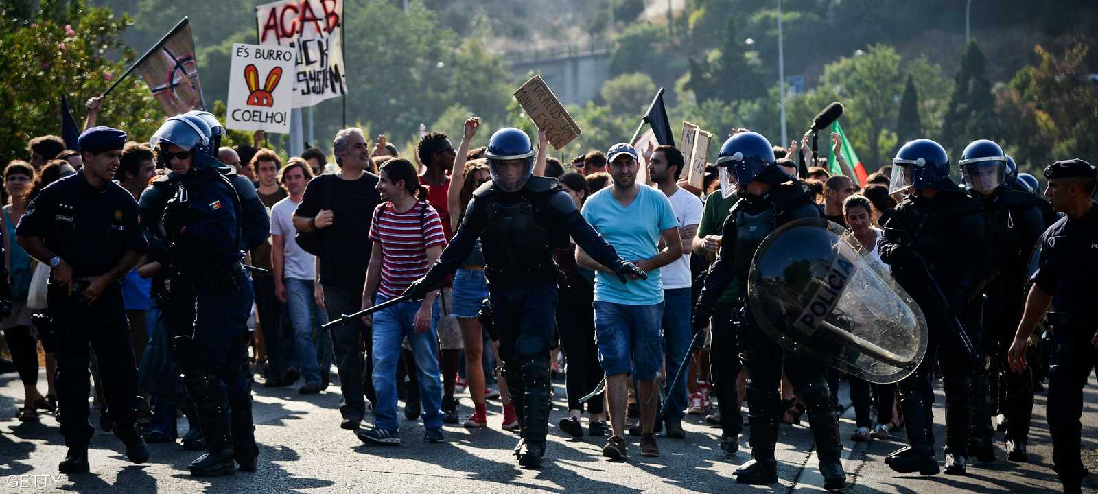 البرتغال تواجه عدة إضرابات بسبب خطة التقشف