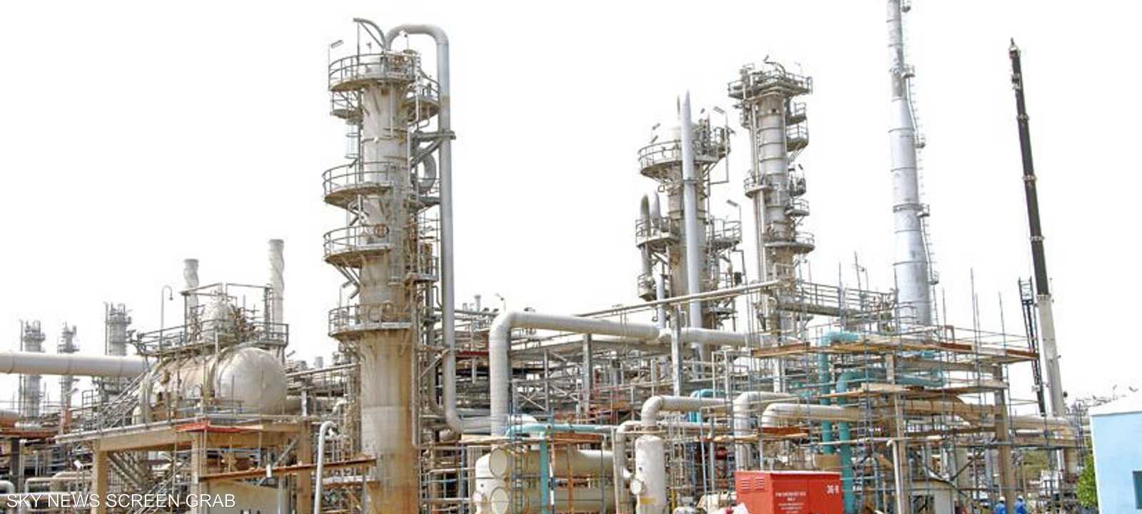 مصفاة الأحمدي لإنتاج وتكرير النفط في الكويت. (أرشيف)