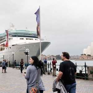 أكدت الشركة انتشار عدوى معوية بين ركابها وأفراد الطاقم