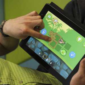 بعض التطبيقات يمكنها البوح بمعلومات عن مستخدم الهاتف الذكي