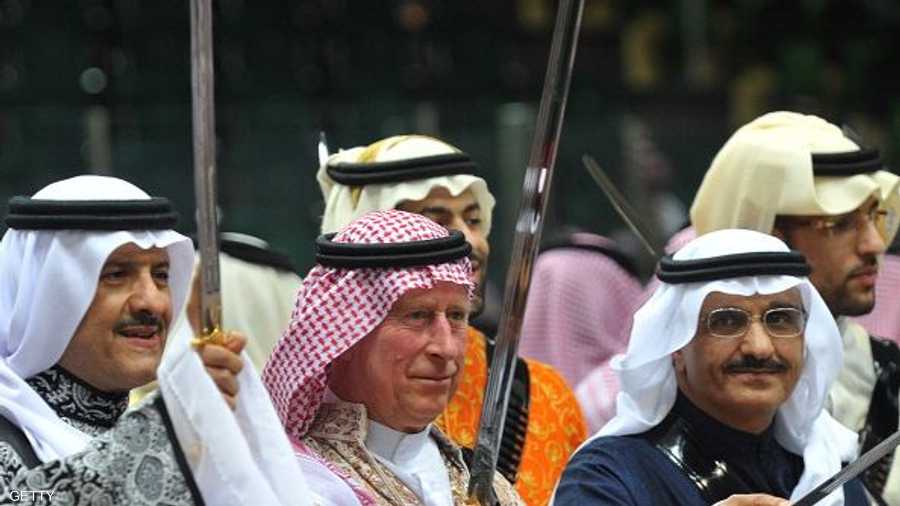 ارتدى ولي العهد البريطاني الزي السعودي.