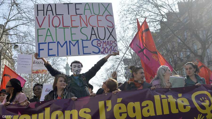 في فرنسا، تظاهرت النساء اللواتي يعانين من عدم المساواة مع الرجل ولاسيما في العمل.