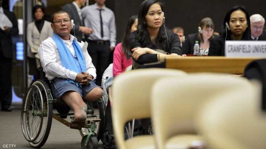 ويحاول ضحايا الألغام التغلب على المشاعر السيئة التي تنتابهم بحضور مؤتمرات لمكافحة الألغام 