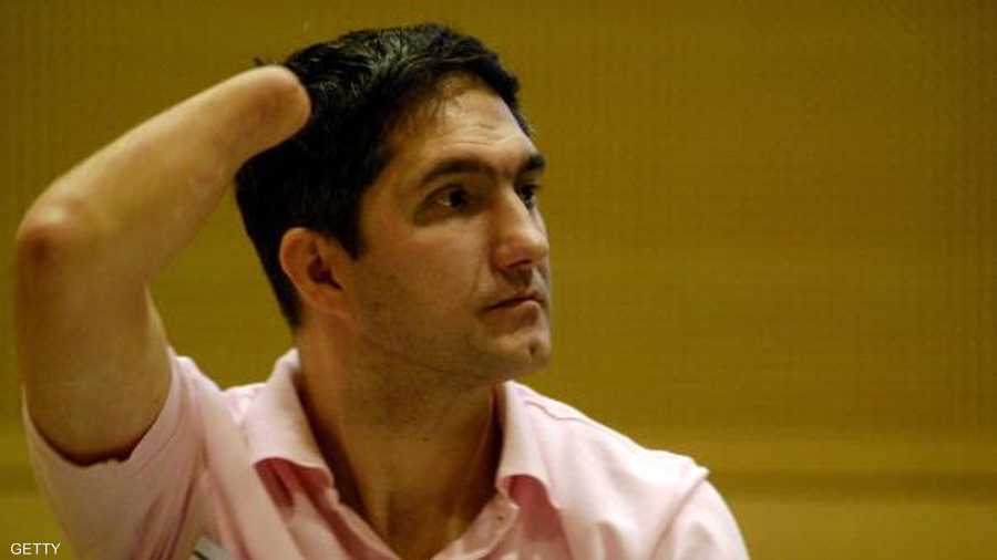 في صربيا.. أصيب أيضا أحد العاملين بالكشف عن الألغام في الجيش حتى فقد الجزء الأمامي من ساقه