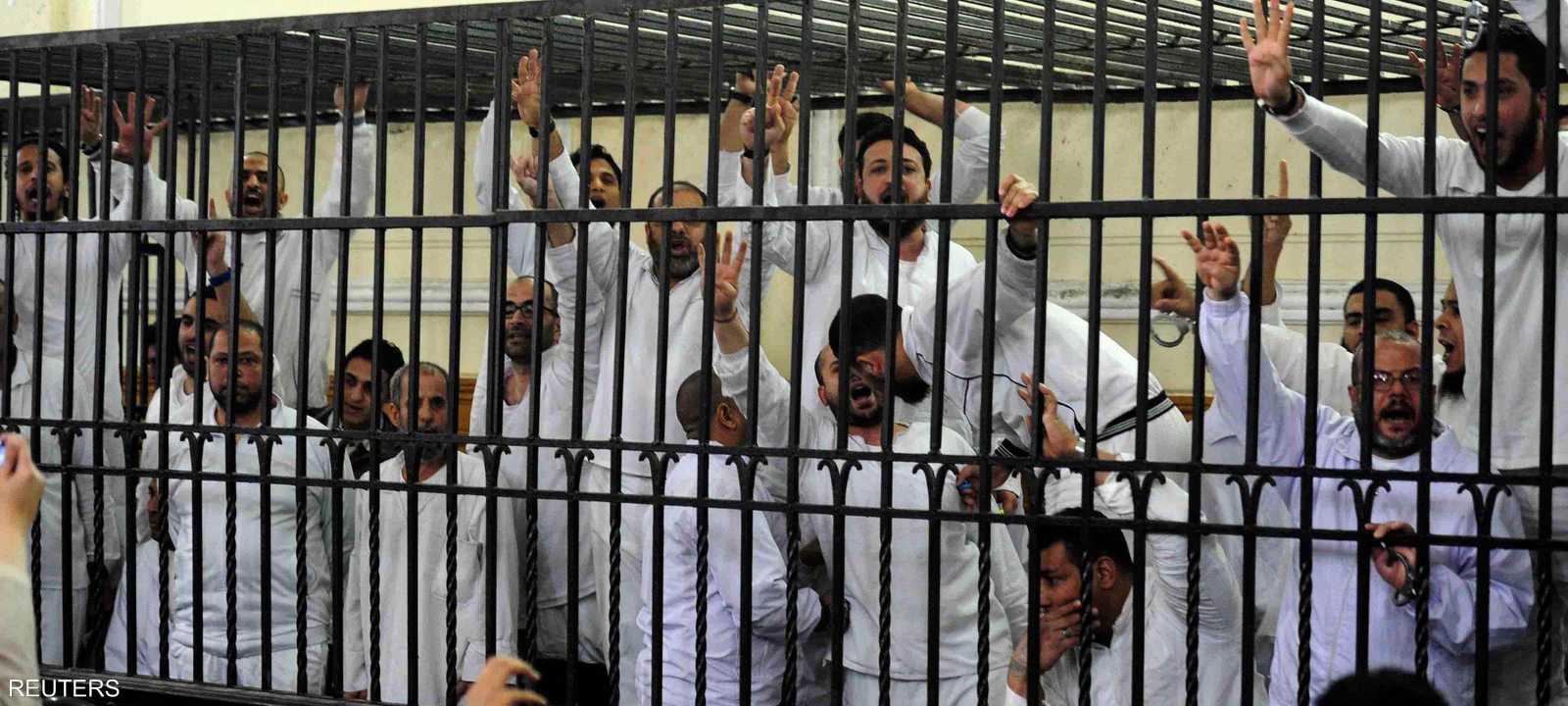 الإخوان في مصر متهمون بارتكاب أعمال عنف