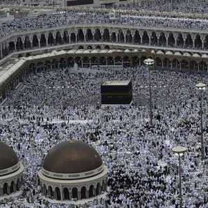 منظمة الصحة العالمية أعلنت أنها لا توصي بمنع موسم الحج.