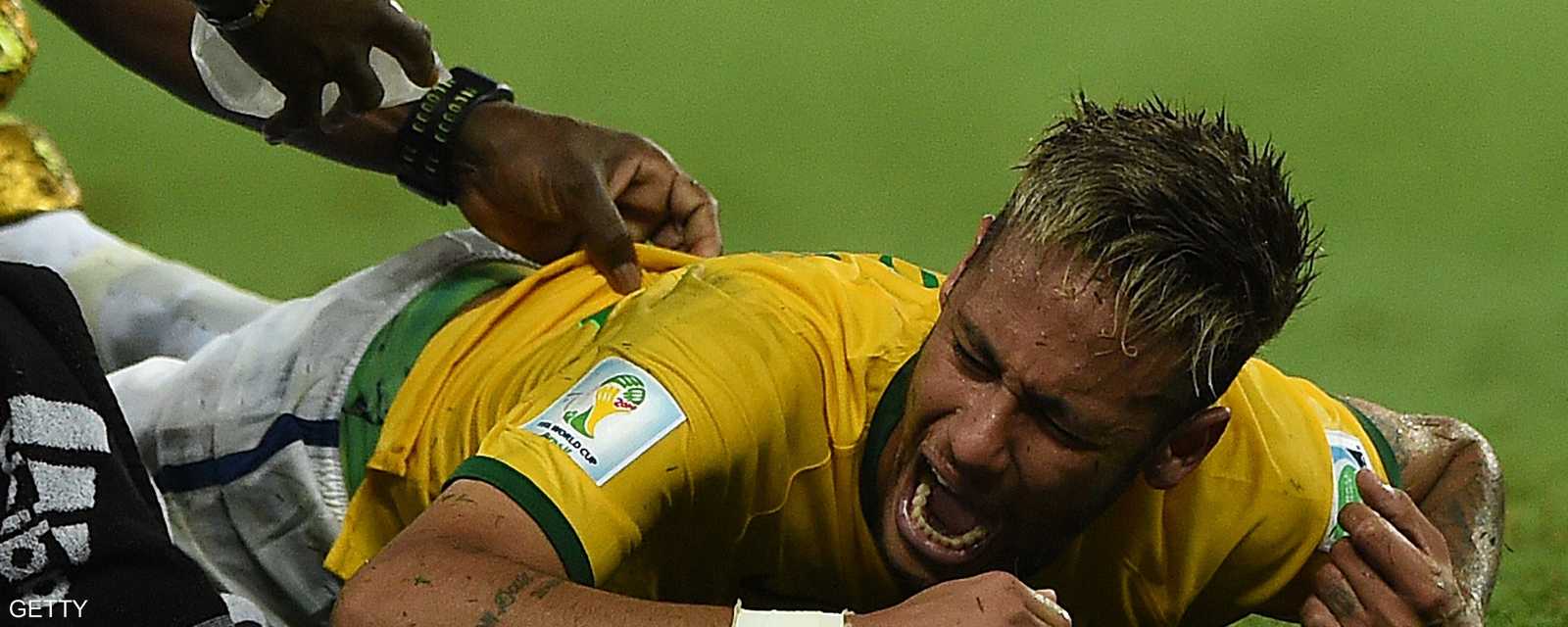 البرازيلي نيمار حرم من الاستمرار في كأس العالم بعد كسر في إحدى فقرات الظهر