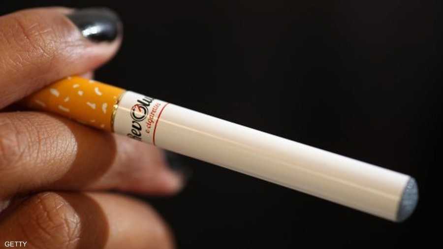 الانتشار الكثيف للسجائر الإلكترونية يمثل مشكلة صحية عامة، وفقا لمنظمة الصحة العالمية