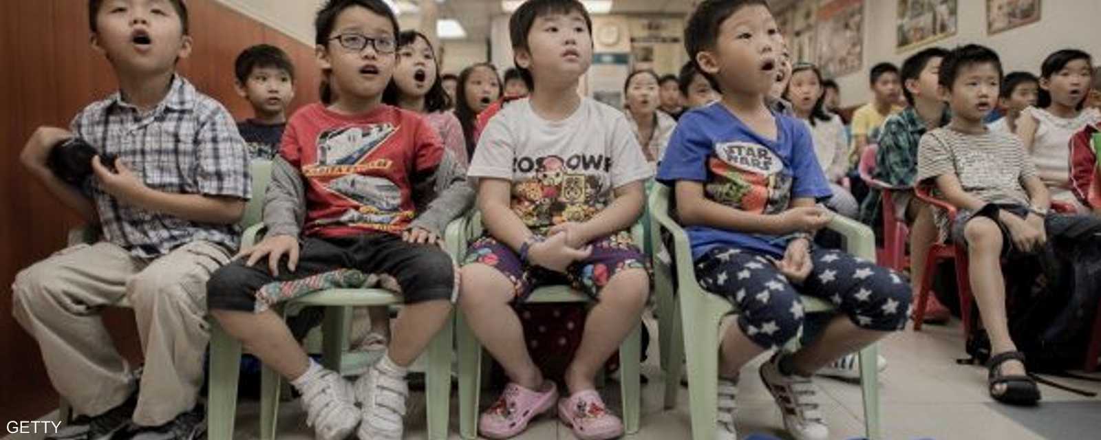 ينصتون للمعلم باهتمام في هونغ كونغ