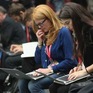 الظاهرة بدأت مع تنامي لجوء الجمهور لمواقع التواصل الاجتماعي كمصدر للأخبار