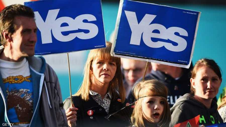 متظاهرون مؤيديون لخيار استقلال اسكتلندا