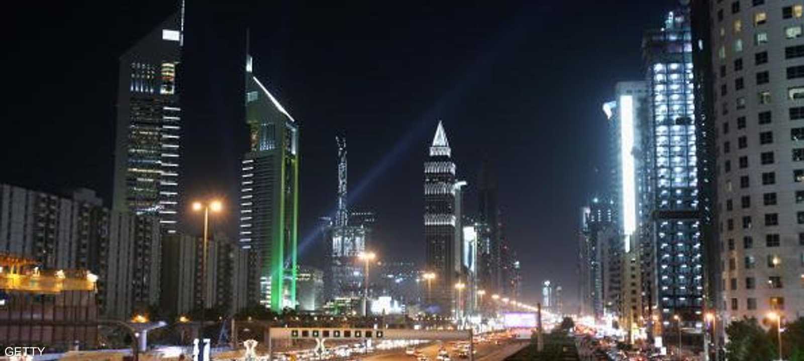 دبي قامت العام الماضي بمضاعفة رسوم تسجيل الصفقات العقارية 