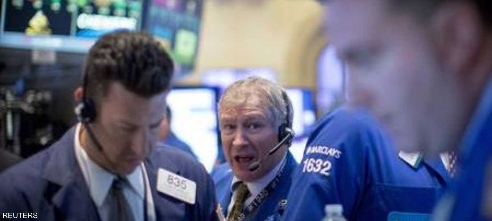 متعاملون في بورصة وول ستريت في نيويورك