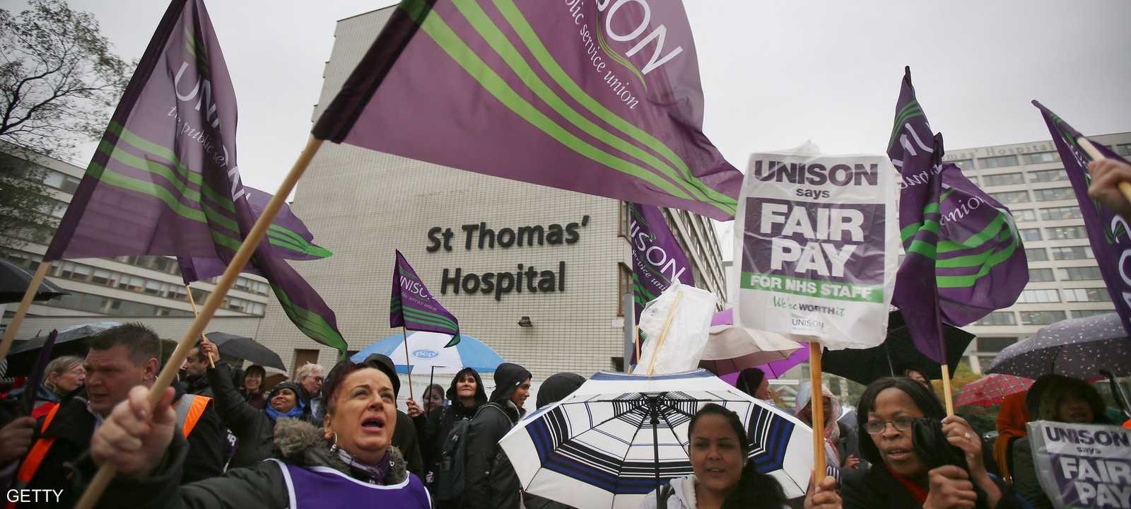 عاملون في قطاع الصحة في بريطانيا يضربون عن العمل