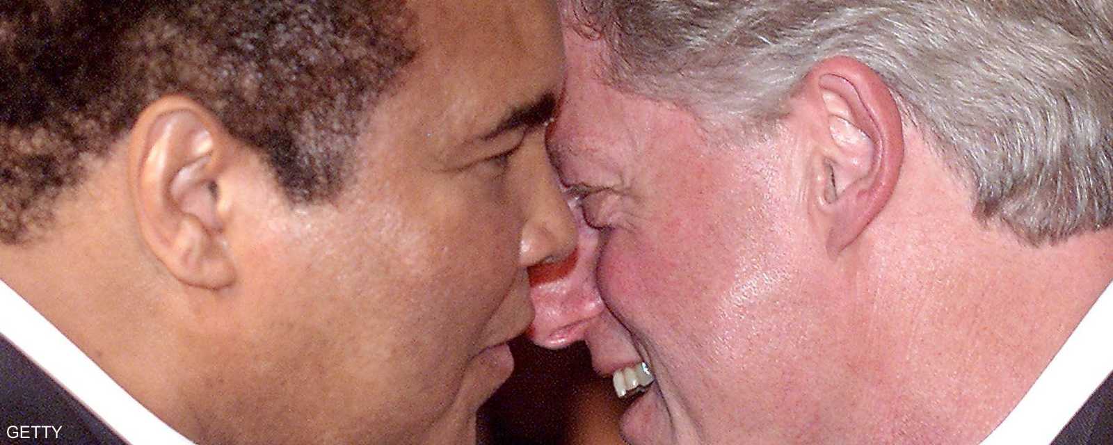 بيل كلينتون سيشارك في حفل تأبين محمد علي
