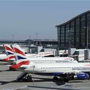 طائرات تابعة لشركة الخطوط الجوية البريطانية (بريتيش آيروايز) في مطار هيثرو بغرب لندن